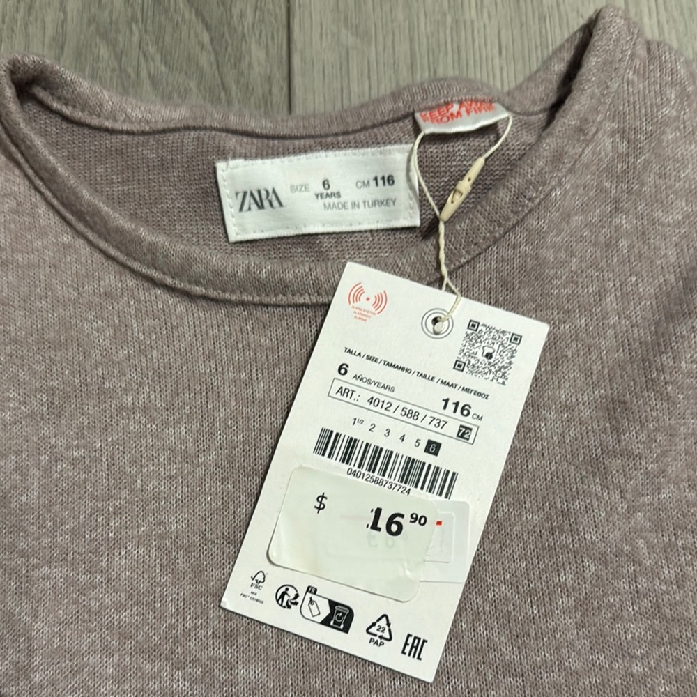 Girls' Ruffle Sleeve Top in Gray - Picture 2 of 4